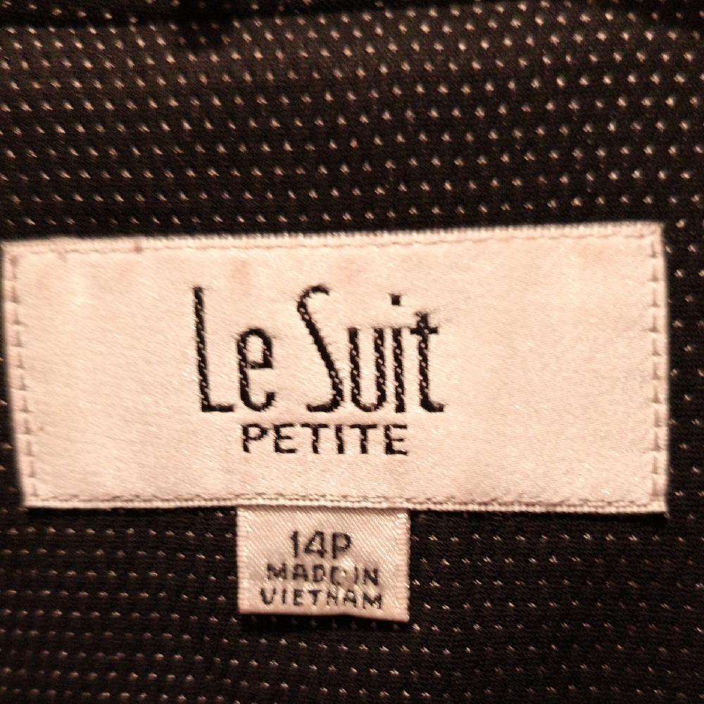 FINAL PRICE Le Suit Black Seamed Patterned 2-pc Skirt Suit w Silver Buttons 14P
